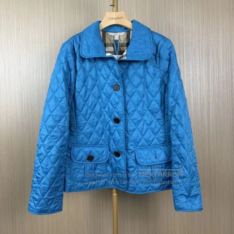 Burberry Burberry Women's Quilted Jacket in Bright Blue. Size M / US 6-8 / IT 42-44 - 1 Thumbnail