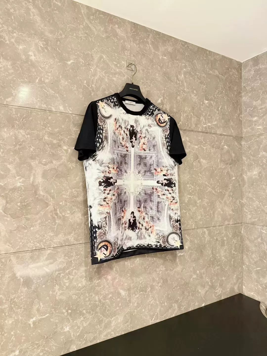 Givenchy Givenchy Showpiece Virgin Mary Silk T-Shirt Size XS / US 0-2 / IT 36-38 - 1 Thumbnail