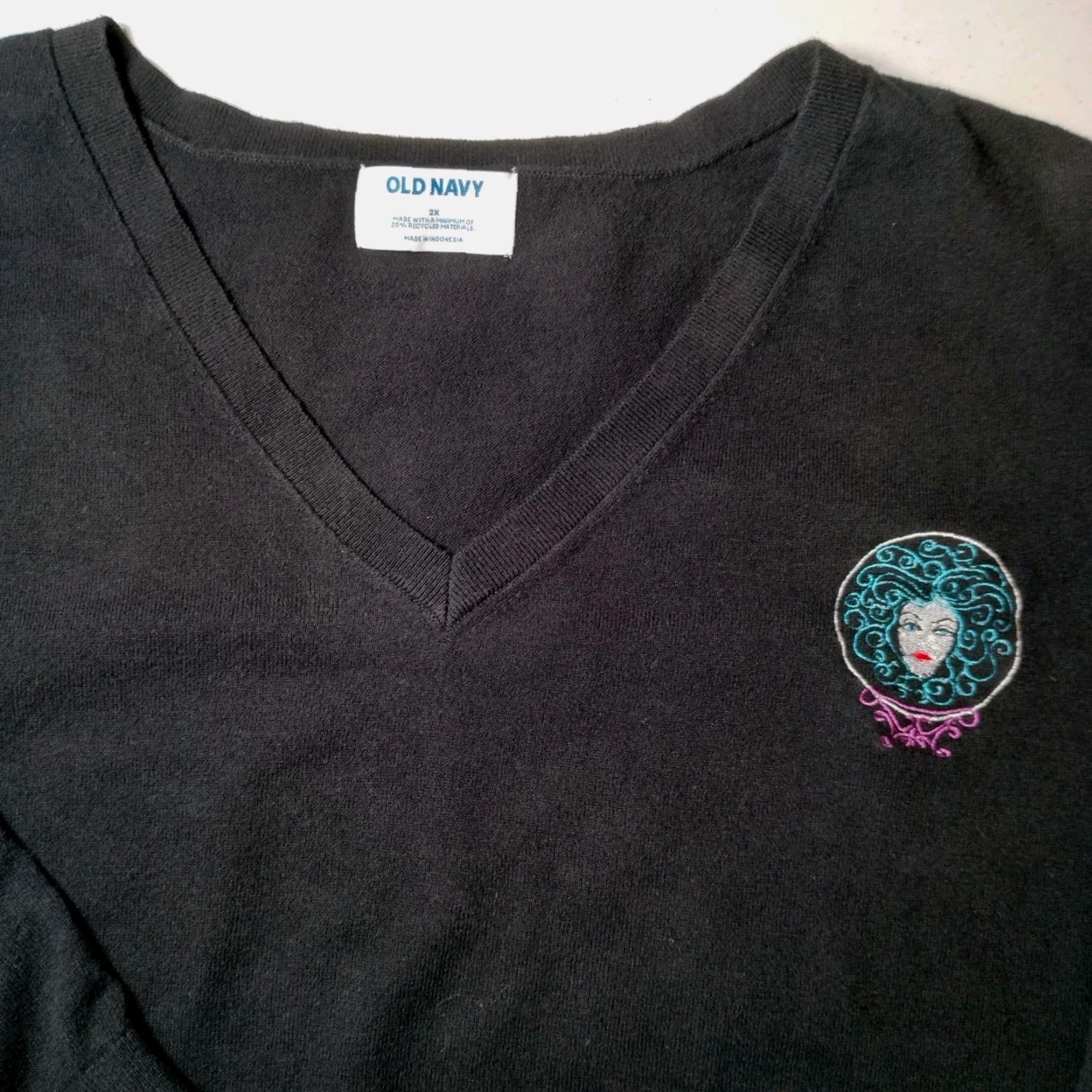 Vintage VINTAGE Haunted Mansion Madame Leota Sweater Women 2X Old Navy Black V Neck Halloween Size XXL / US 16-18 / IT 52-54 - 2 Thumbnail