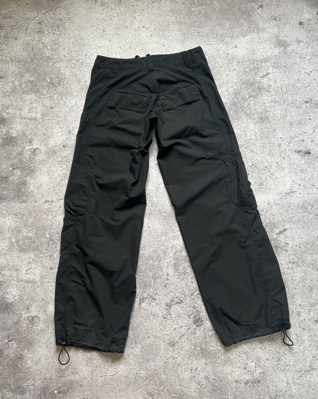Vintage Vintage Nike Y2K Swoosh Cargo Pants Size 32" / US 10 / IT 46 - 11 Thumbnail
