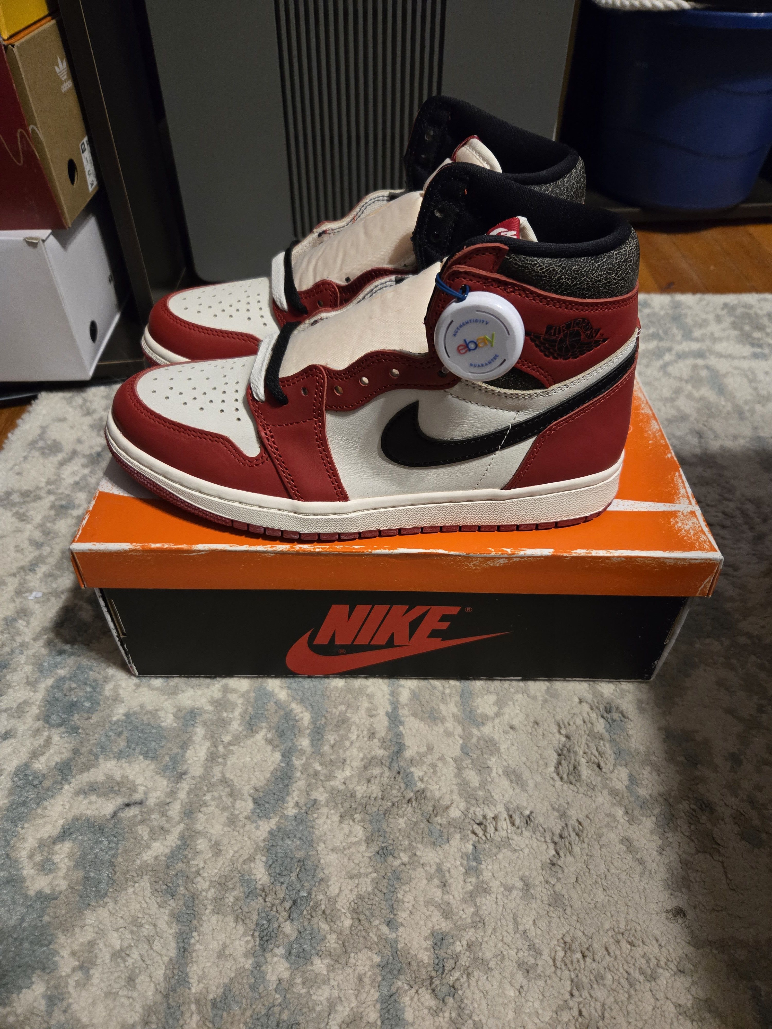 Nike Air Jordan 1 Retro High OG Chicago Reimagined Lost & Found Size US 7.5 / EU 40-41 - 4 Thumbnail