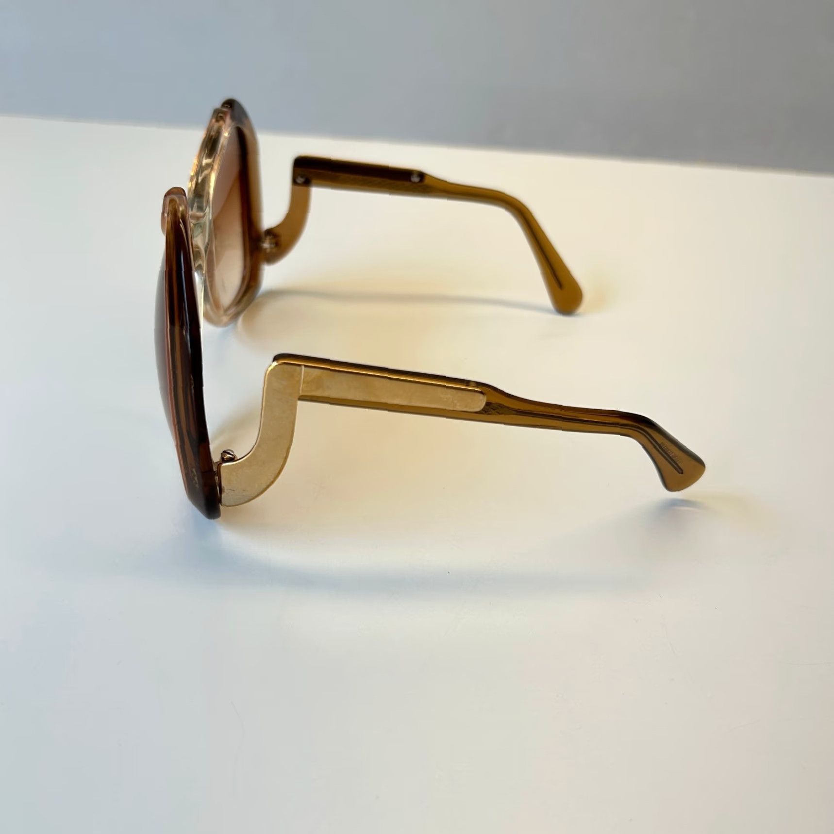 Vintage VINTAGE Menrad Sunglasses Oversized Large 60s 70s Amber Brown Brown Lens Oval Plastic Mod GoGo Womens Mens 1970s Frames Sunglasses GoGo Size ONE SIZE - 2 Thumbnail