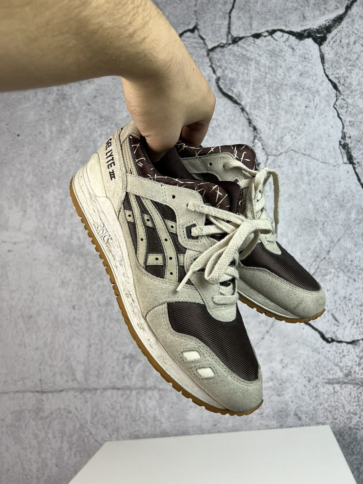 Asics Asics Gel-Lyte III Valentine Pack Chocolate Dark Brown/Sand Size US 9.5 / IT 39.5 - 2 Thumbnail