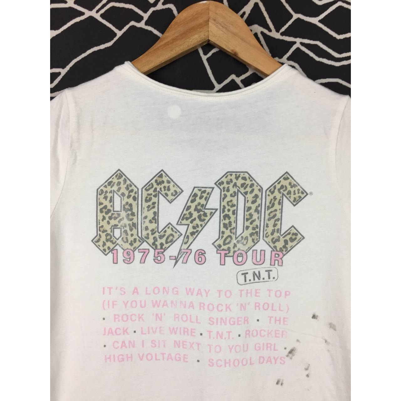 AC/DC × Band Tees AC/DC Heavy Metal Band 1975-1976 T.N.T Tour Tee Size L / US 10 / IT 46 - 5 Thumbnail