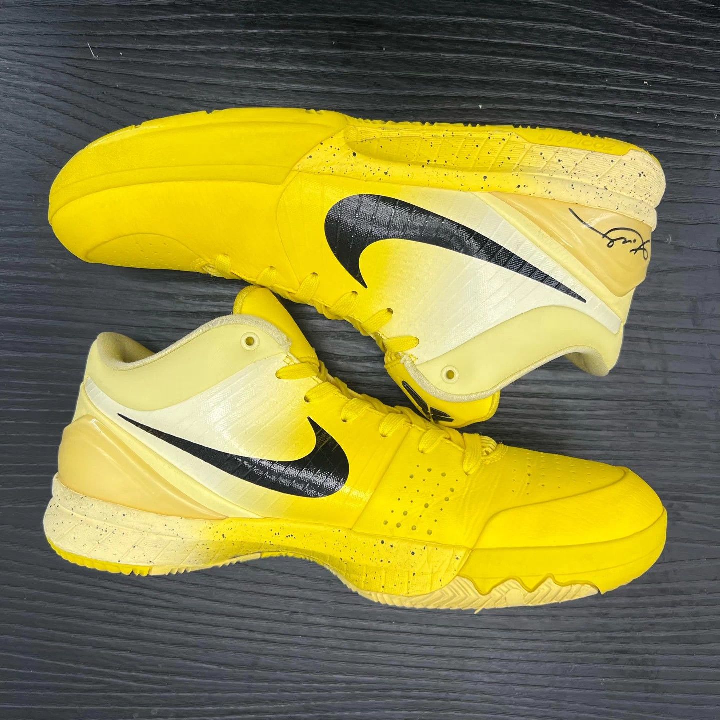 Nike Nike Zoom Kobe 4 Black/Yellow 42.5 Mint Size US 9.5 / EU 42-43 - 3 Thumbnail