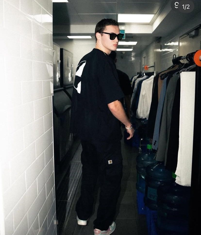 The Salvages SS19 reflective logo OS tshirt Size US XL / EU 56 / 4 - 2 Thumbnail