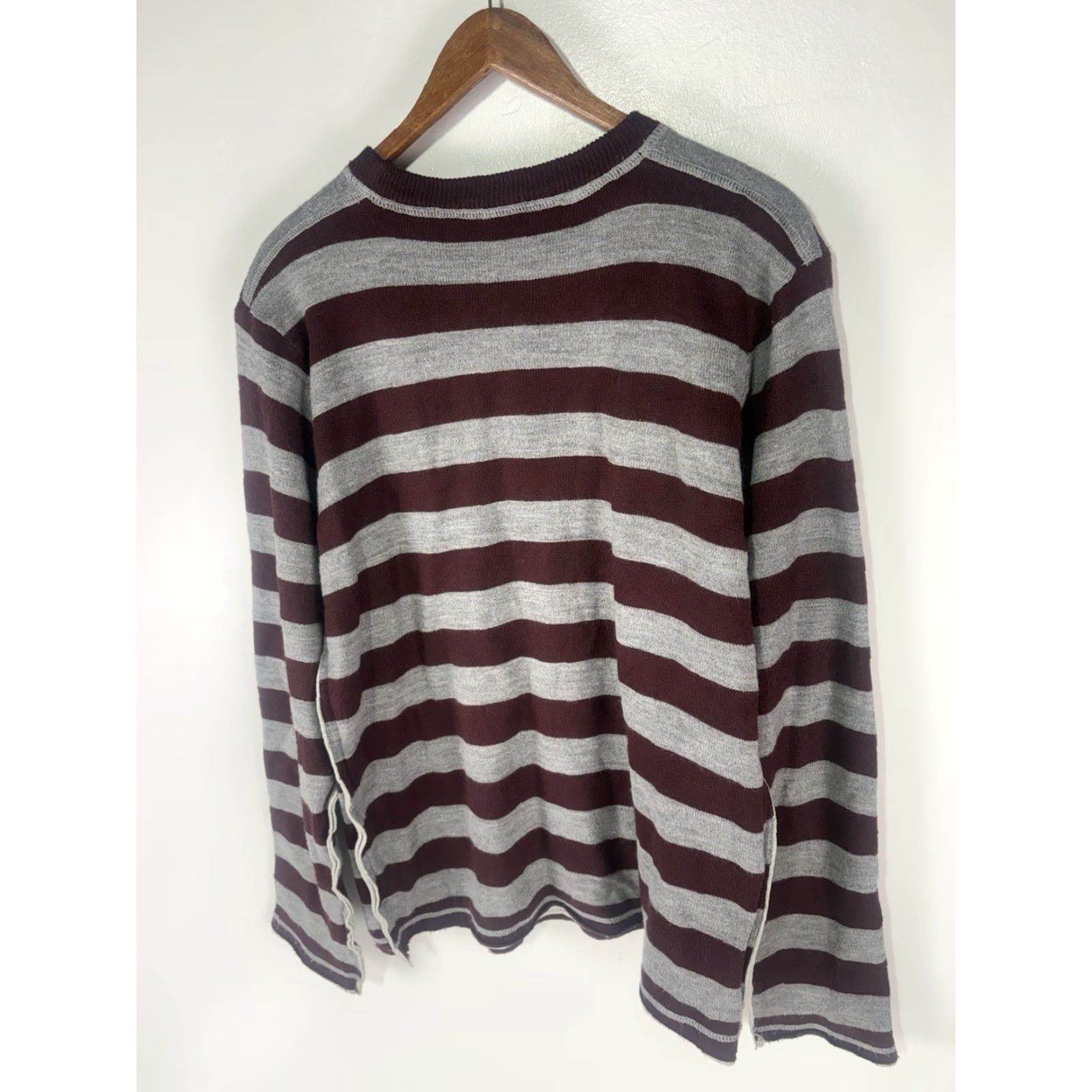 Aeropostale Aeropostale Sweater Shirt Men L Striped Lined Crew Neck Long Sleeve 90s Classic Pullover Burgundy/Gray Size L Size US L / EU 52-54 / 3 - 4 Thumbnail