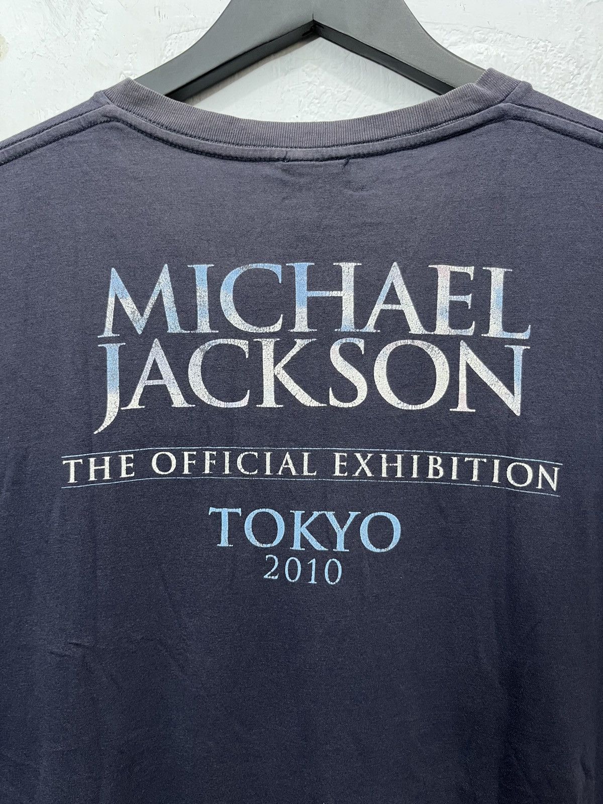 Band Tees Vintage Michael Jackson Sunfaded Tshirt Tokyo ©️2010 Size US M / EU 48-50 / 2 - 14 Thumbnail