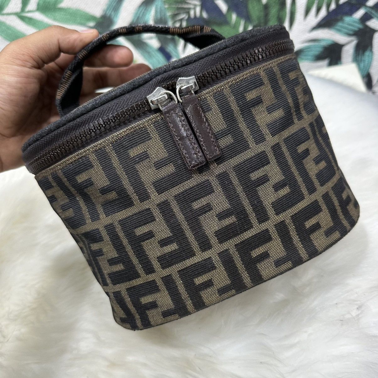 Fendi Authentic Vtg. FENDI Zucca Vanity Bag Size ONE SIZE - 2 Thumbnail