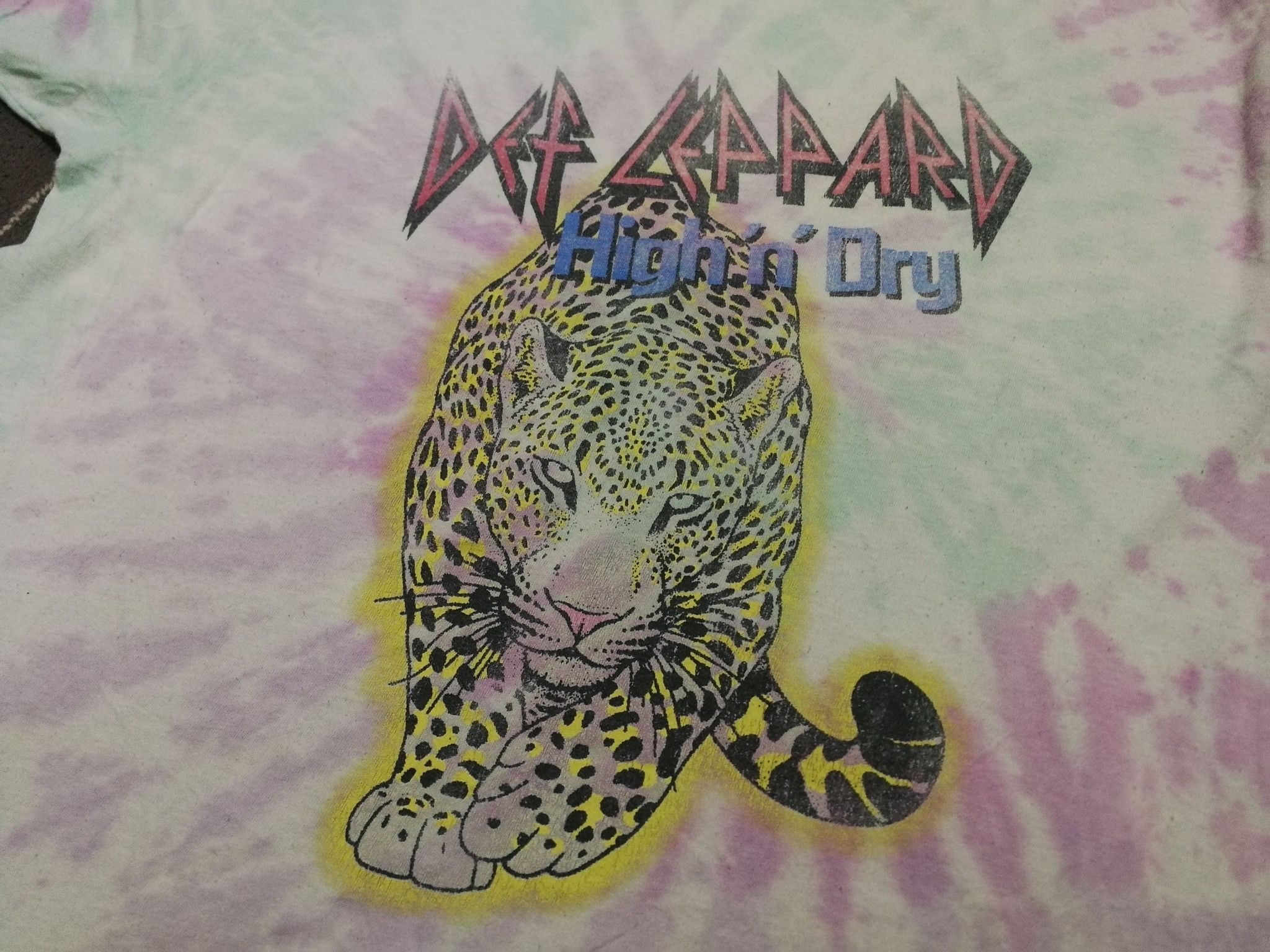 Other Def Leppard High n DRY tie die tee L 1872 Size US L / EU 52-54 / 3 - 5 Thumbnail