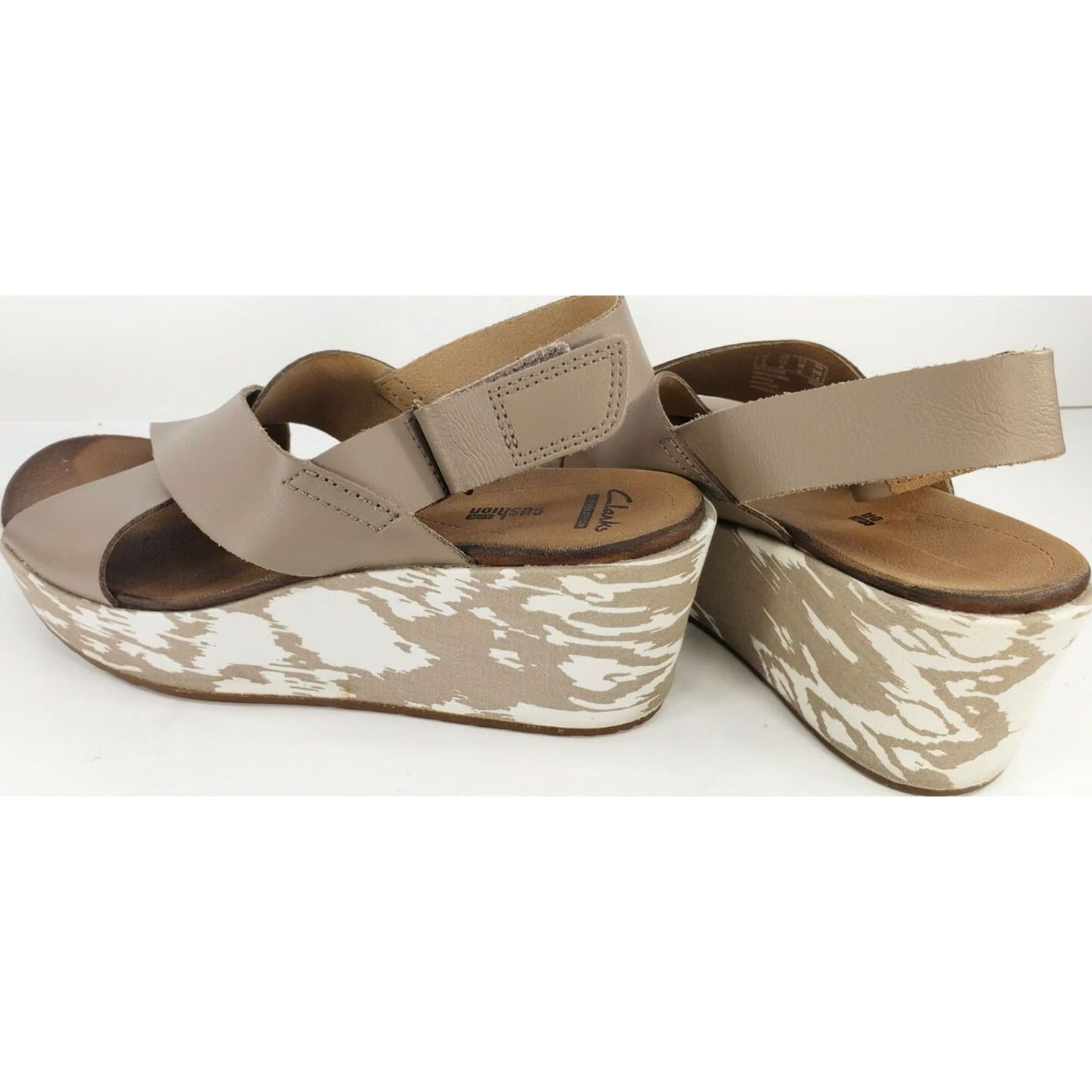 Clarks CLARKS Collection Soft Cushion Sandals Wedge Slingback Brown Beige X Crossover 7.5 Women Shoes Size US 5 / IT 35 - 4 Thumbnail