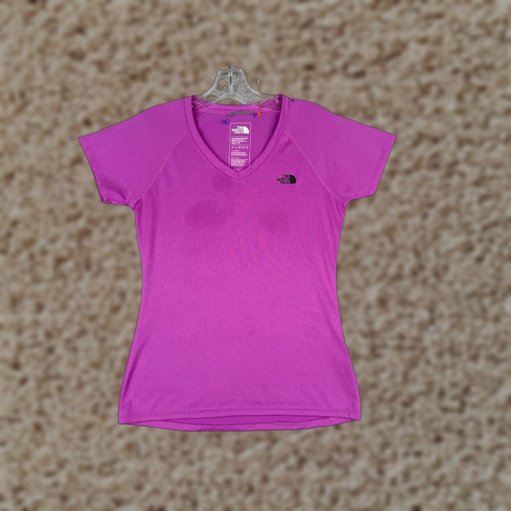 The North Face The North Face T-Shirt Women XS Purple Short Sleeve V-Neck Polyester Size XS / US 0-2 / IT 36-38 - 1 Thumbnail