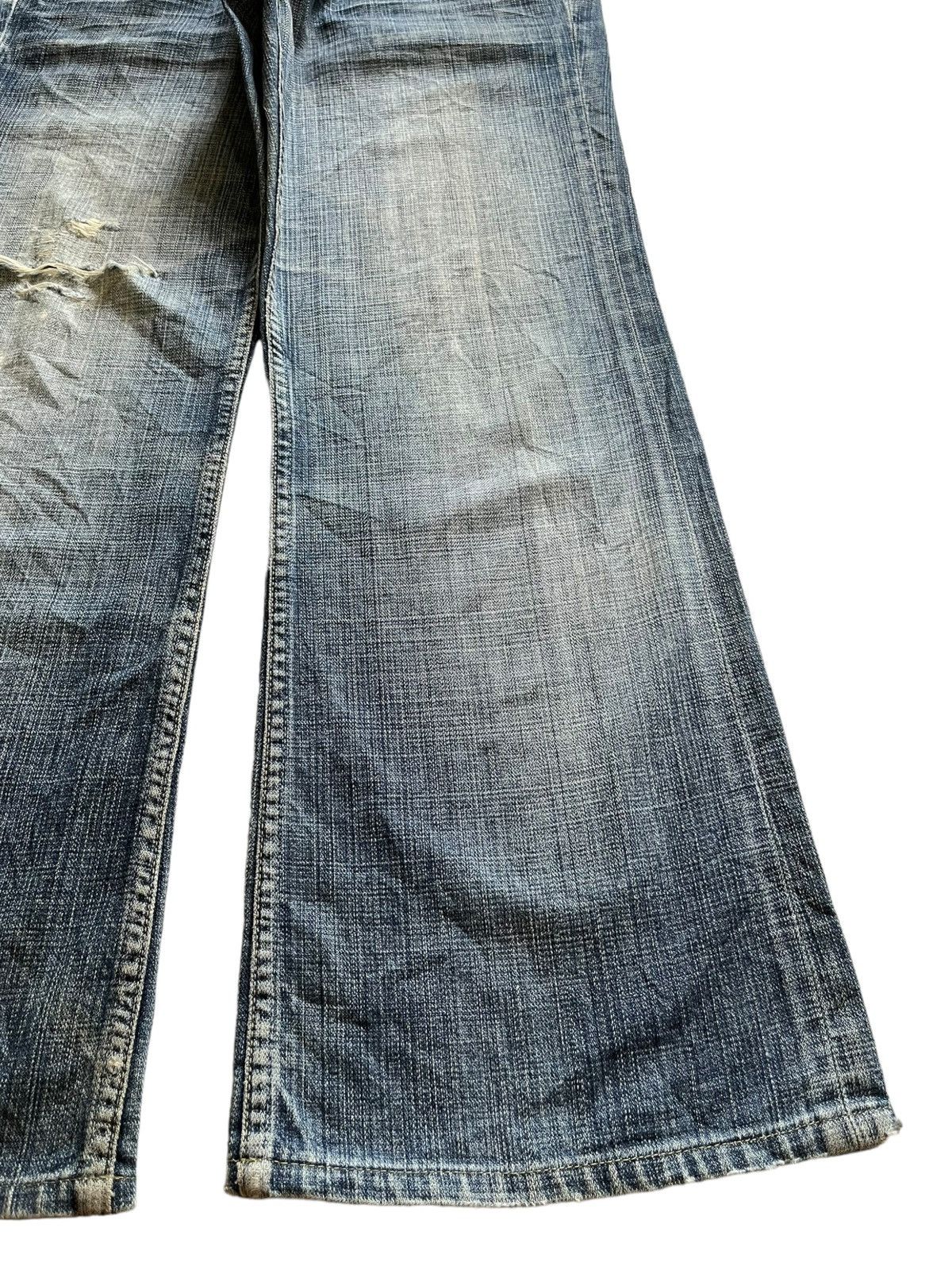 Japanese Brand Vintage USA Sacred Blue Bootcut Faded Wash Distressed Jeans Size US 29 - 7 Thumbnail