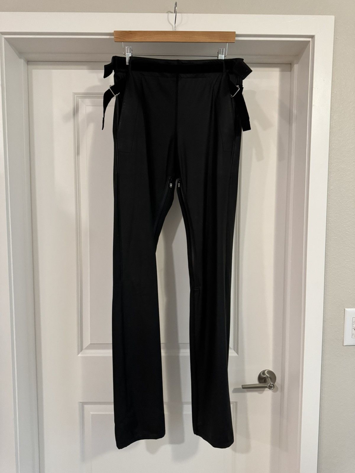 Takahiromiyashita The Soloist. Aw18 runway chloroprene trousers Size US 31 - 2 Thumbnail