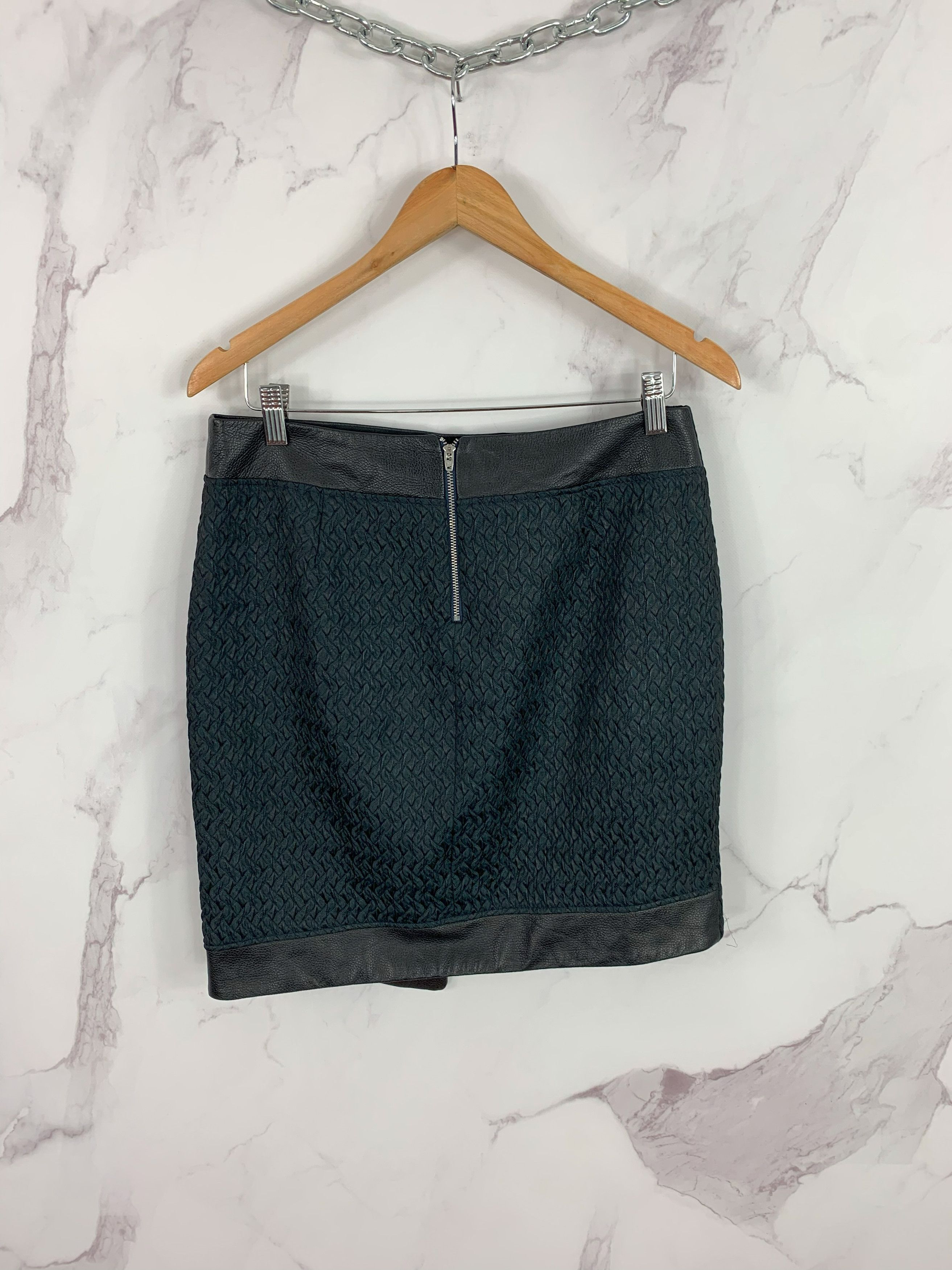 Helmut Lang Helmut Lang Asymmetrical Skirt Lamb Leather Decoration 4 Size 27" / US 4 / IT 40 - 4 Thumbnail