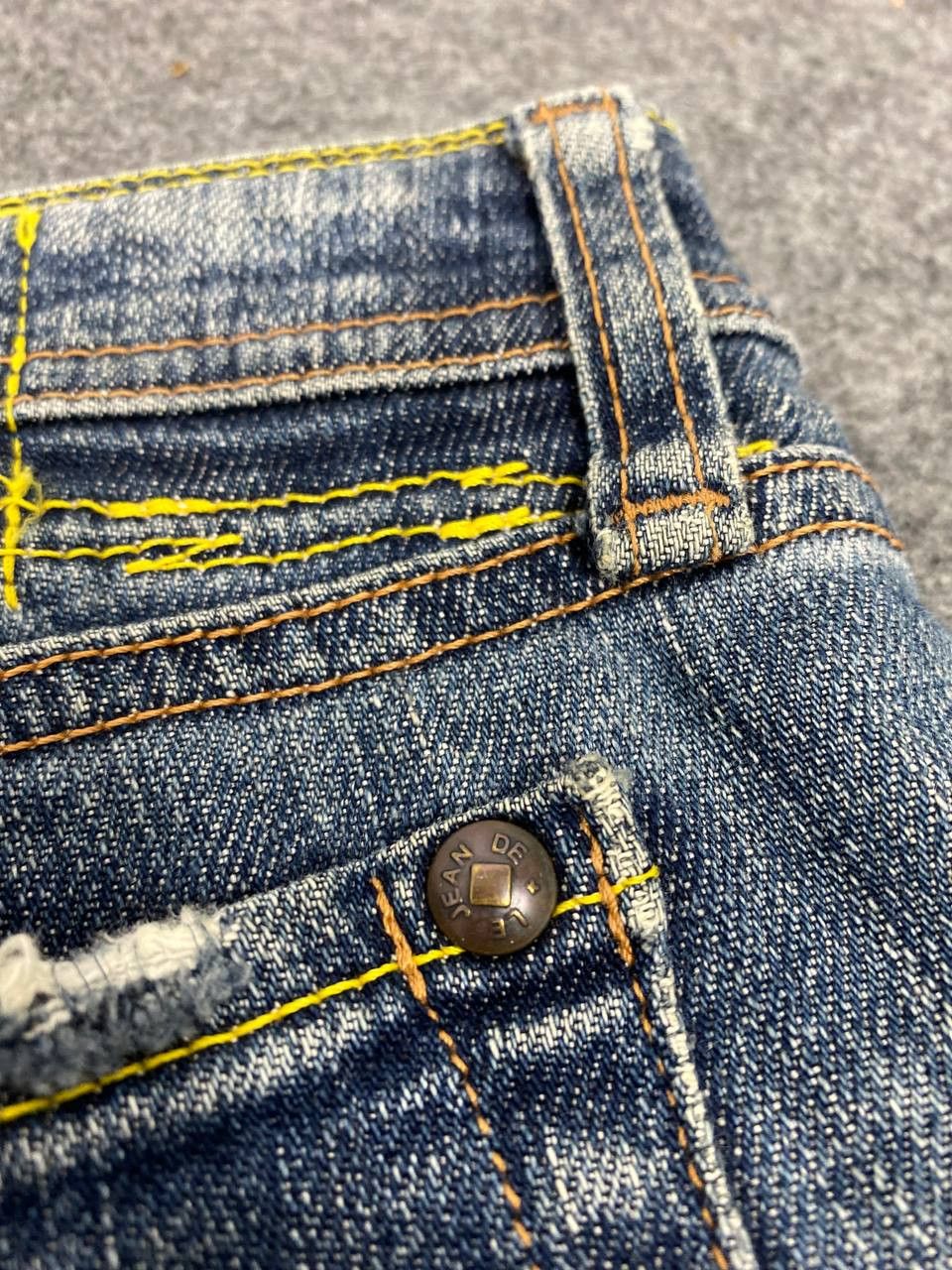 Marithe + Francois Girbaud marithe francois girbaud bootcut flare distressed denim Size 32" / US 10 / IT 46 - 5 Thumbnail