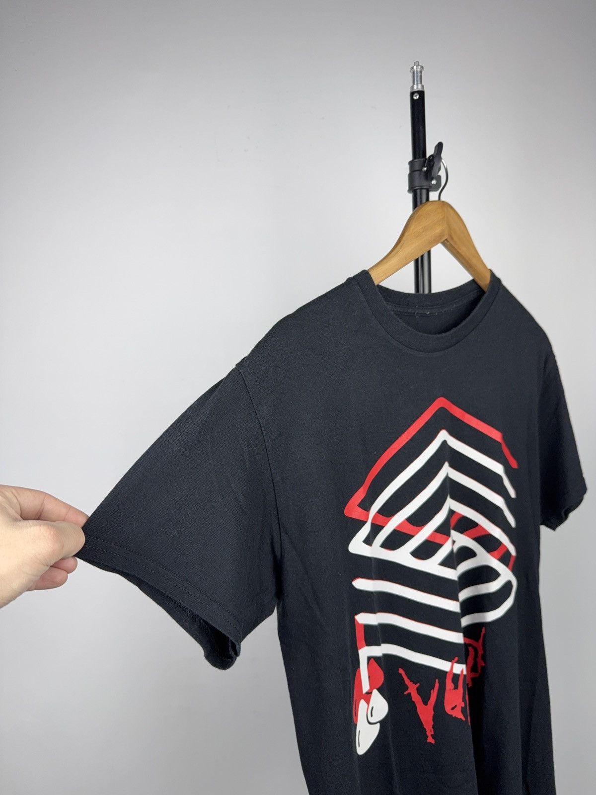 Band Tees 00s Yungblud Blood Drip Graphic Tour pop punk T-Shirt Black Size US M / EU 48-50 / 2 - 8 Thumbnail