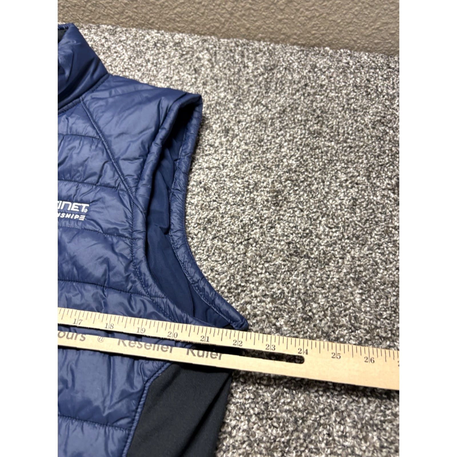 Under Armour Under Armour Puffer Vest Mens Large Blue Insulated Zip Logo Nylon Size US L / EU 52-54 / 3 - 7 Thumbnail