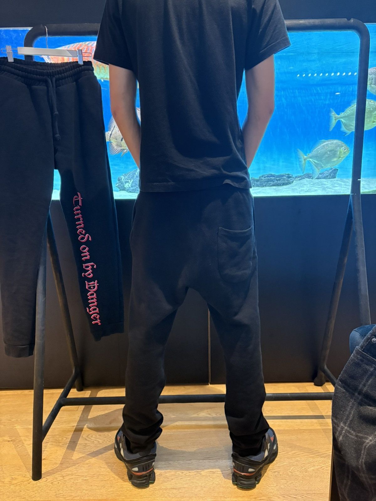 Vetements Vetements FW17 Turned On By Danger Sweatpants Size US 30 / EU 46 - 2 Thumbnail