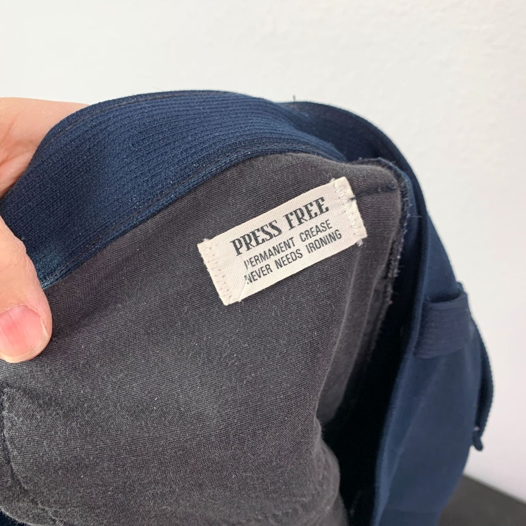 Vintage VINTAGE 1970s Blue Polyester Press Free Trousers Bootcut Rib Pants Mens 35 x 31 Size US 35 - 8 Thumbnail