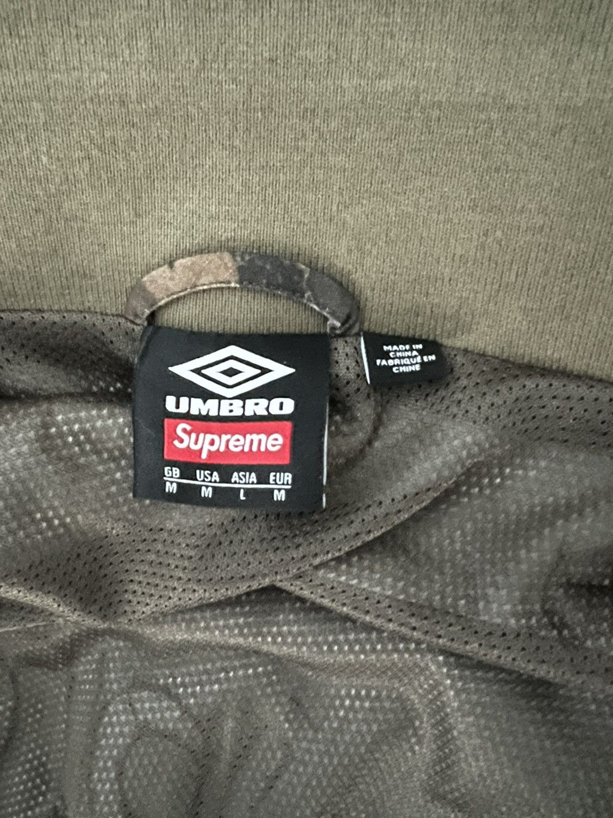Supreme × Umbro Size Medium Supreme X Umbro Ripstop Track Jacket Camo Size US M / EU 48-50 / 2 - 7 Thumbnail