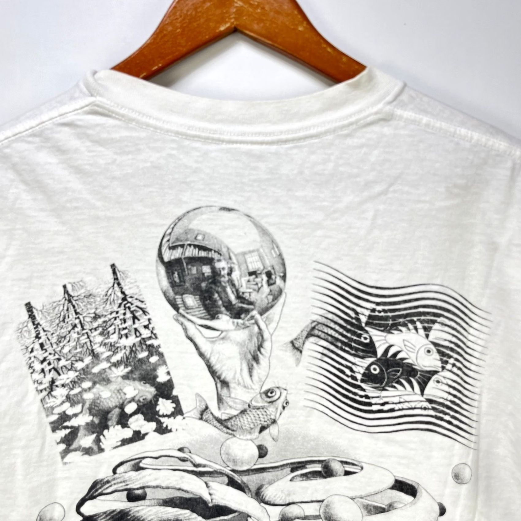 Doublet VINTAGE 90s MC Escher Double Sided Art T Shirt Large Mens Short Sleeve Crew Neck White Cotton Polyester Graphic Print Pockets Logo 90s Art Size US L / EU 52-54 / 3 - 4 Thumbnail