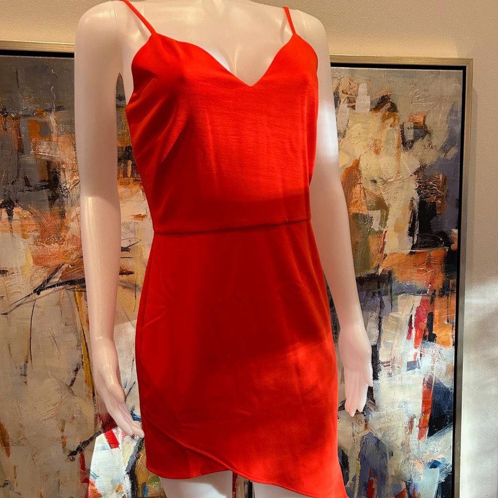 Designer Lovers & Friends Aria Asymmetrical Hem Mini Dress Size M / US 6-8 / IT 42-44 - 1 Thumbnail