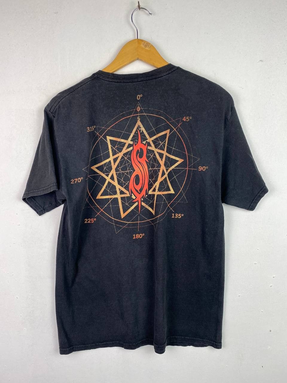Band Tees vintage slipknot self titled band tee Size US M / EU 48-50 / 2 - 5 Thumbnail