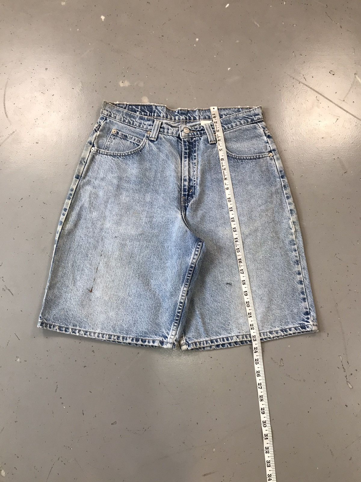 Levi's Vintage Levi’s Strauss & co boxy fit denim short Size US 34 / EU 50 - 4 Thumbnail