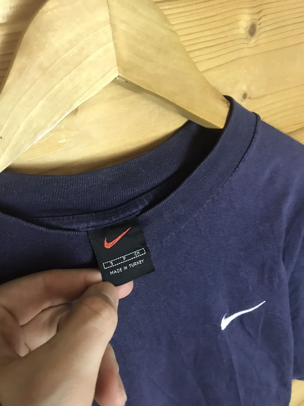 Vintage Vintage 90s Nike faded t-shirt Size US S / EU 44-46 / 1 - 5 Thumbnail