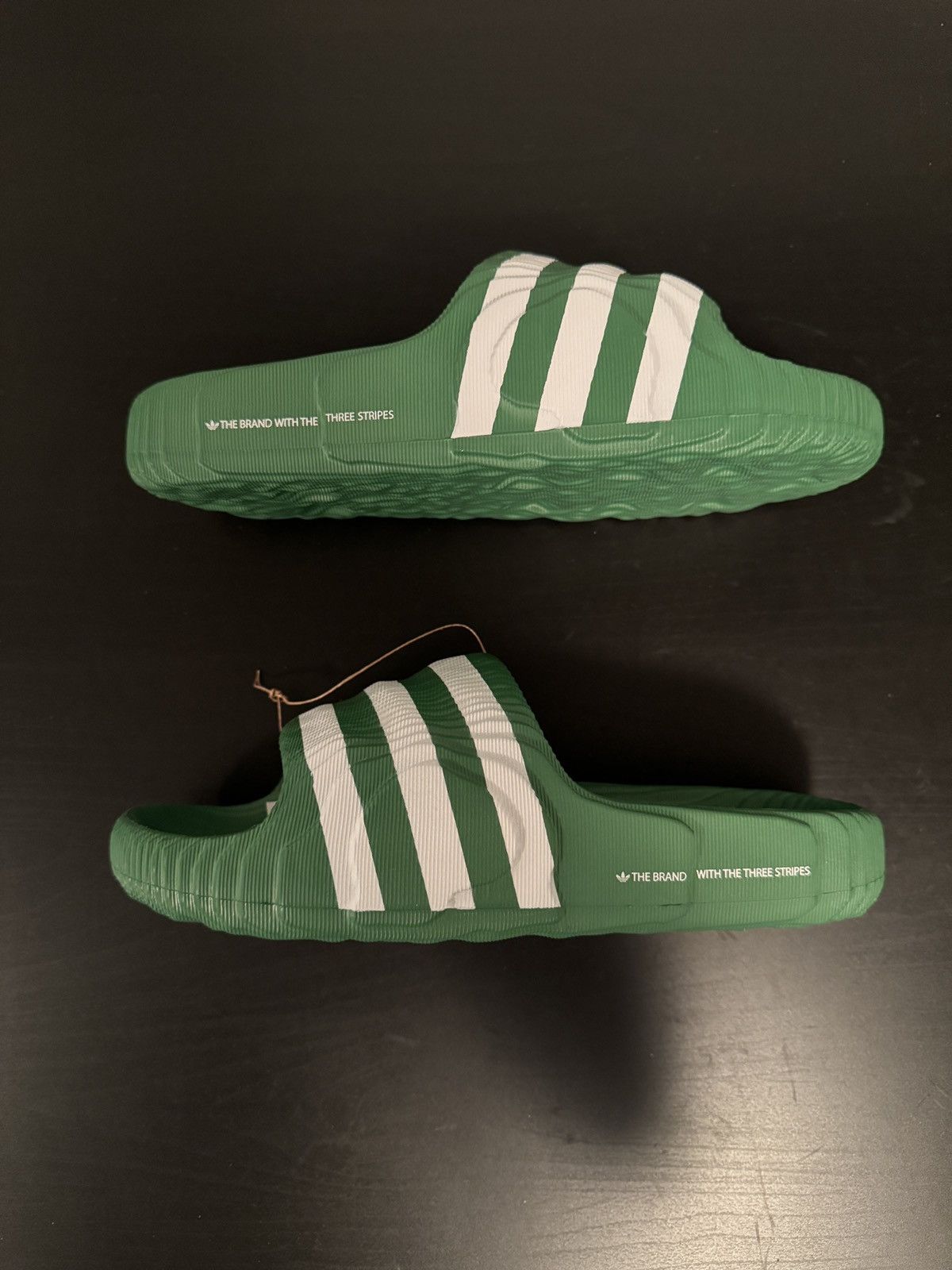 ADIDAS ADILETTE 22 SLIDES PRELOVED GREEN CLOUD WHITE