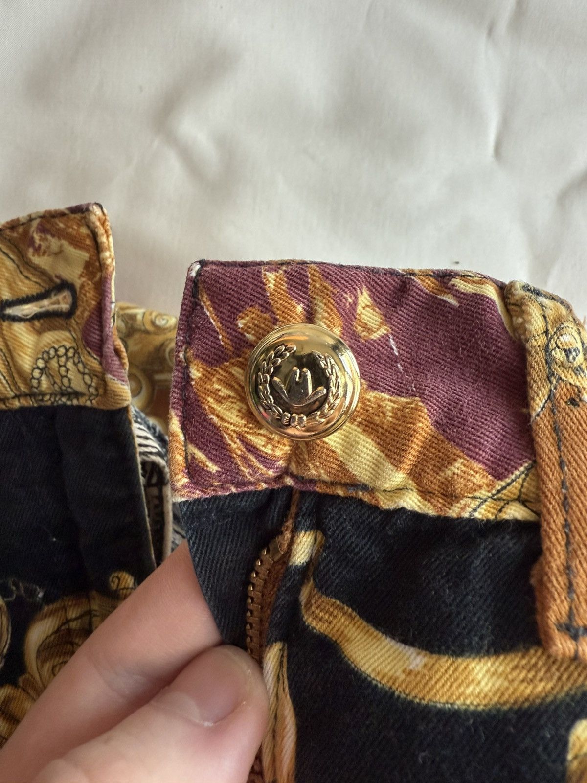 Moschino Vintage Moschino Jeans Printed Shorts Size 22" - 8 Thumbnail