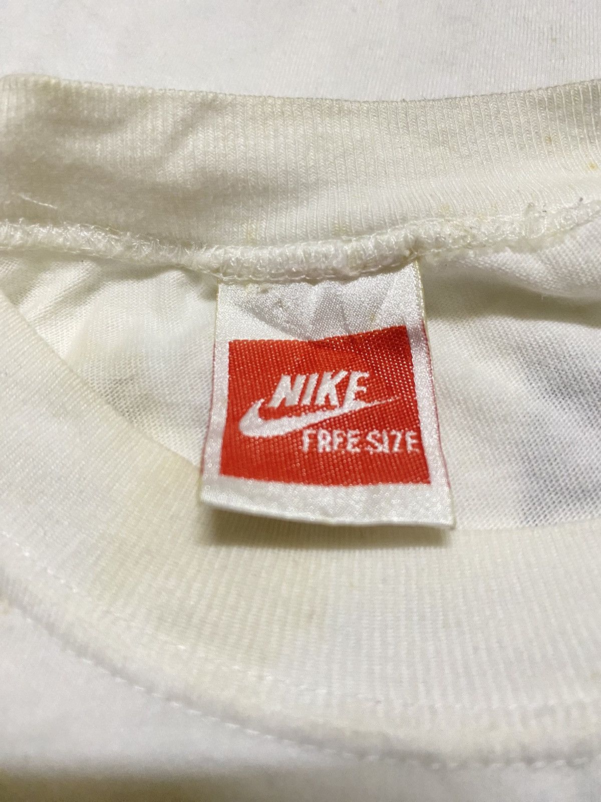 Nike Vintage Nike Air Jordan Surface 2 Air Big Backhit T Shirt Size US M / EU 48-50 / 2 - 5 Thumbnail
