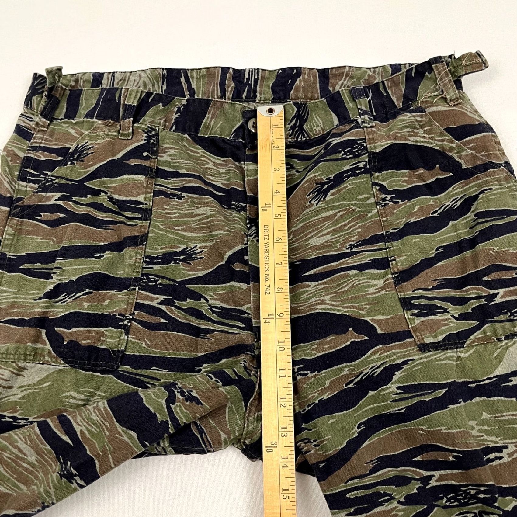 Vintage 4. Added "XL & Pants" to clarify the size Size US XL / EU 56 / 4 - 6 Thumbnail