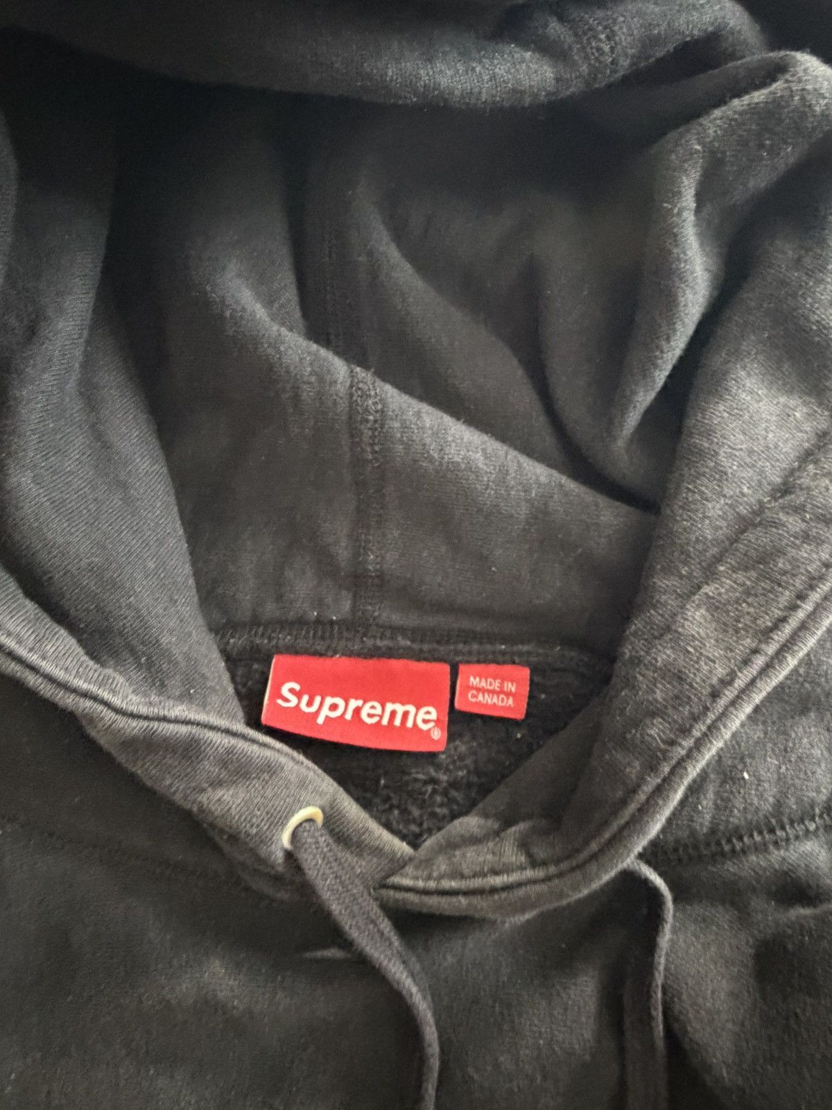 Supreme Black supreme hoodie size m Size US M / EU 48-50 / 2 - 5 Thumbnail