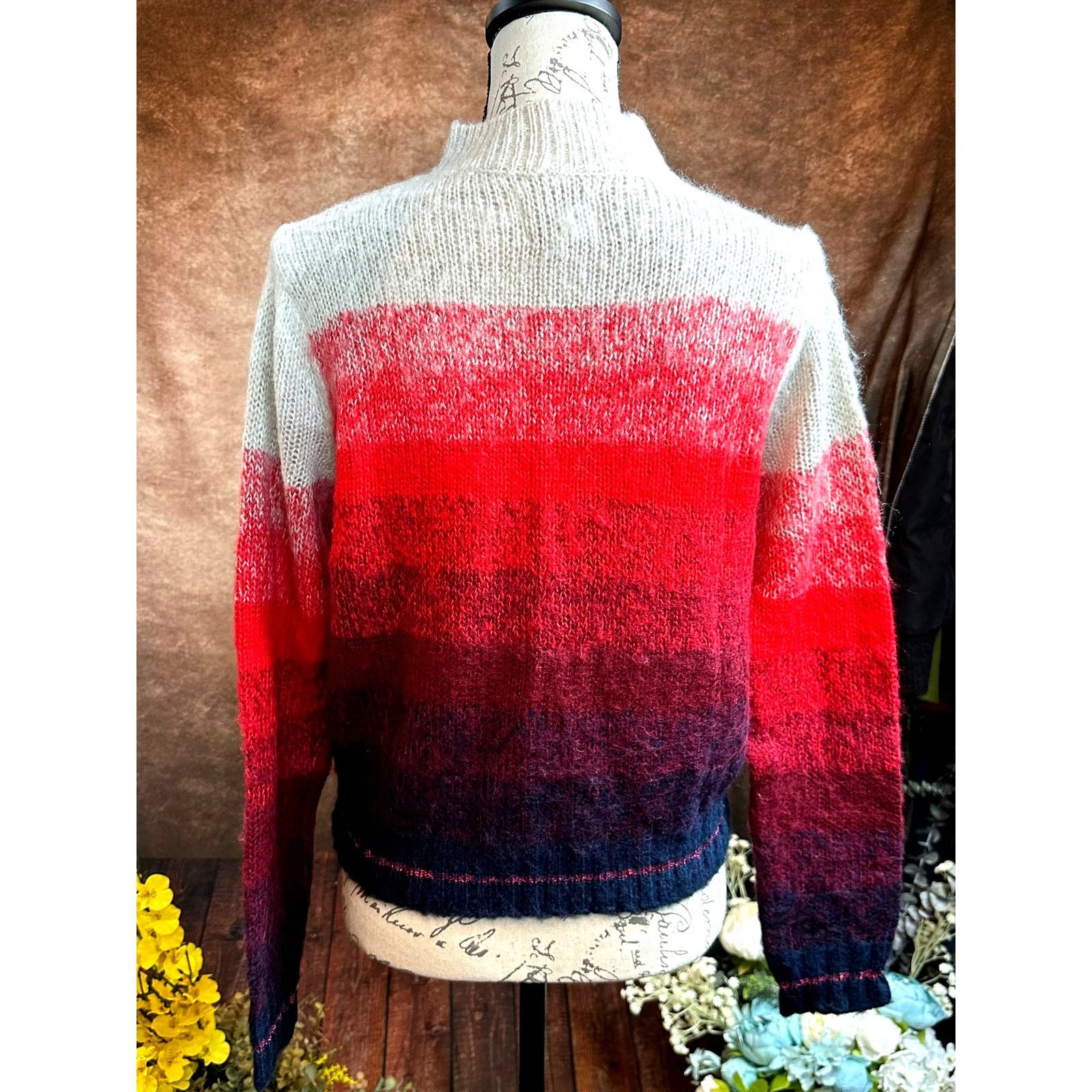 American Eagle Outfitters Red Ombre Mock Neck Soft American Eagle Outfitters Sweater M Size M / US 6-8 / IT 42-44 - 12 Thumbnail