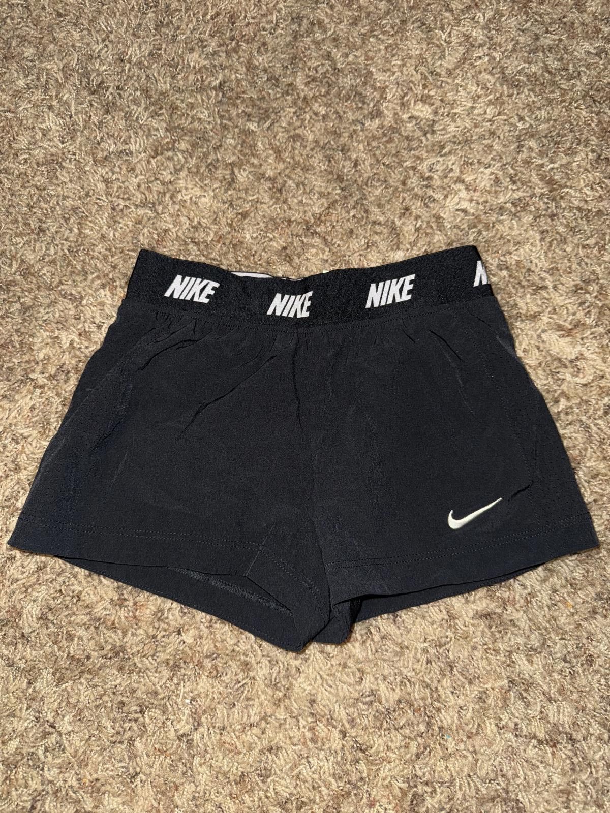 Nike Nike Women’s Woven Dri-Fit Training Shorts Size 26" / US 2 / IT 38 - 1 Thumbnail