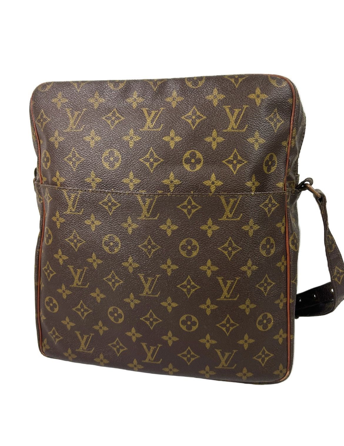 Louis Vuitton Louis Vuitton Monogram Crossbody Bag Size ONE SIZE - 1 Thumbnail