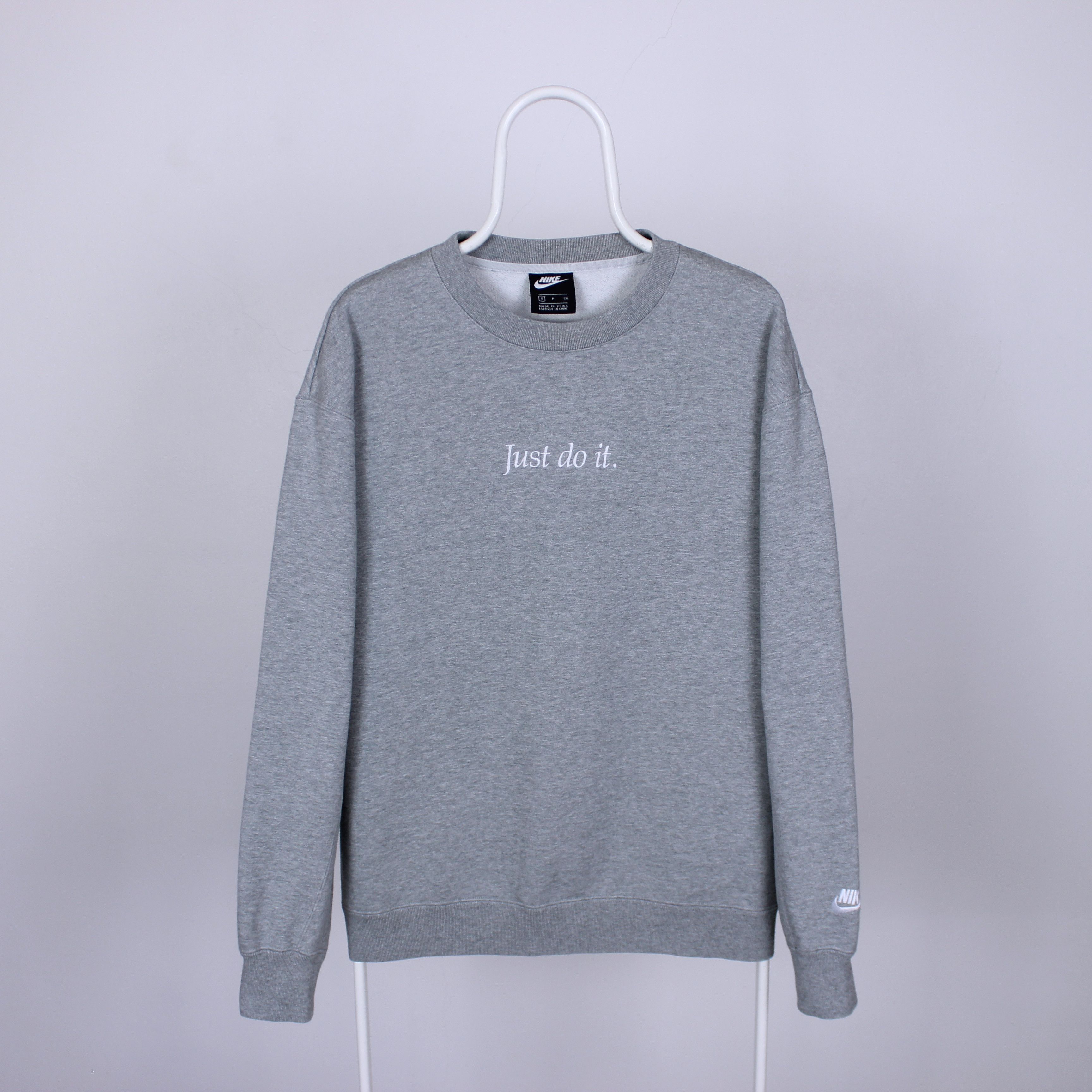 Nike Nike Logo Embroidered Round Neck Pullover light grey CD041 Size US S / EU 44-46 / 1 - 6 Thumbnail