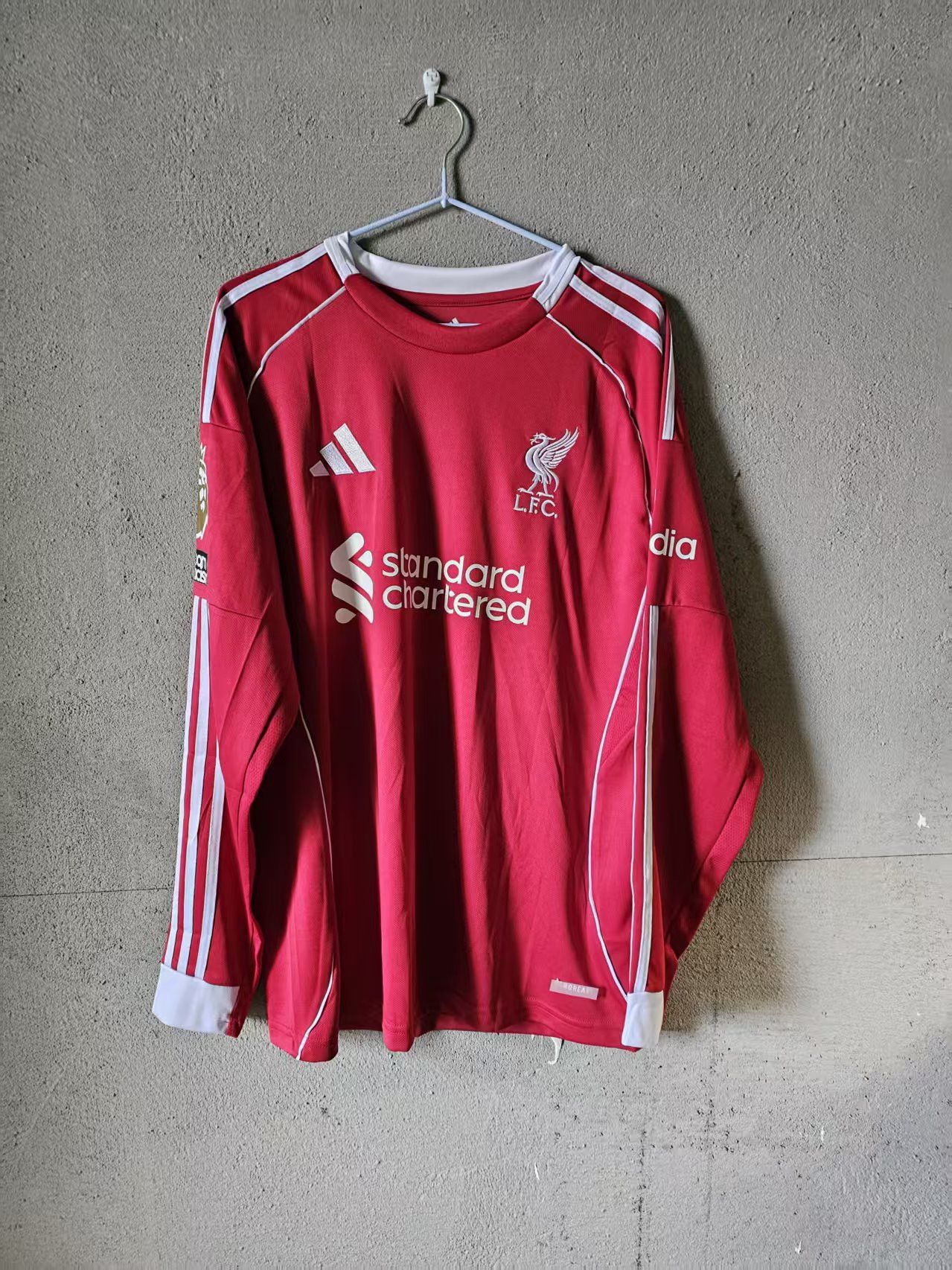 Other 2025 26 Liverpool #Mohamed Salah Jersey Longsleeve Size US S / EU 44-46 / 1 - 2 Thumbnail