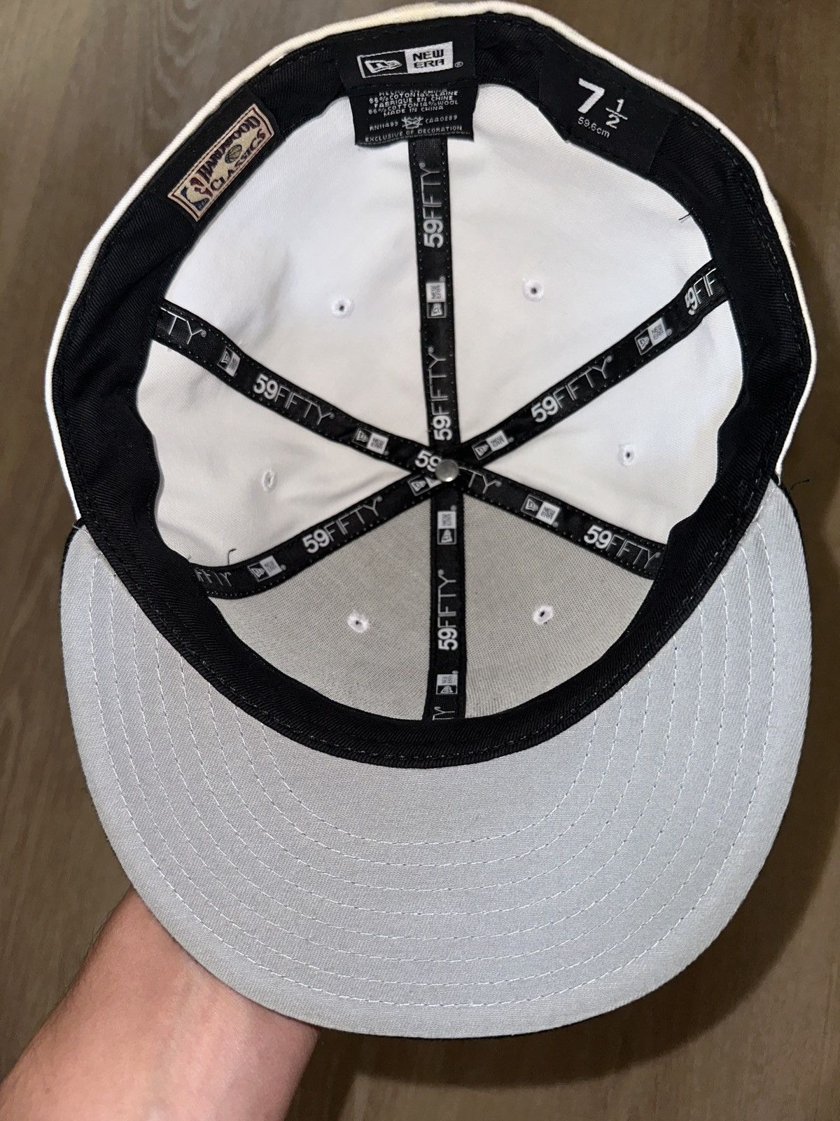New Era Chicago Bulls Hardwood Classics Fitted Hat Size 7 1/2 Size ONE SIZE - 4 Thumbnail