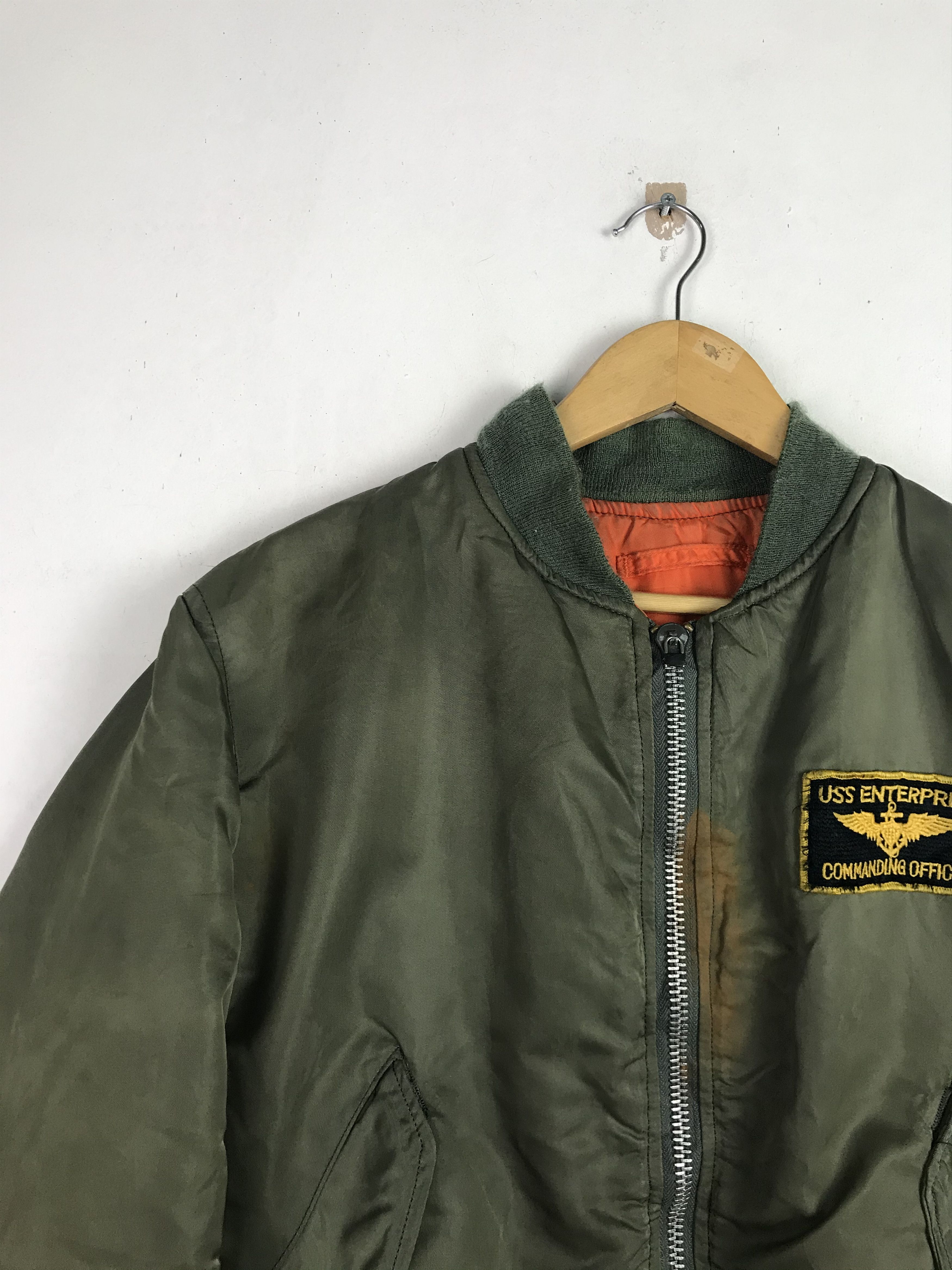 Alpha Industries × Vintage Vintage Alpha Industries Distressed Faded Bomber Jacket Size US M / EU 48-50 / 2 - 5 Thumbnail