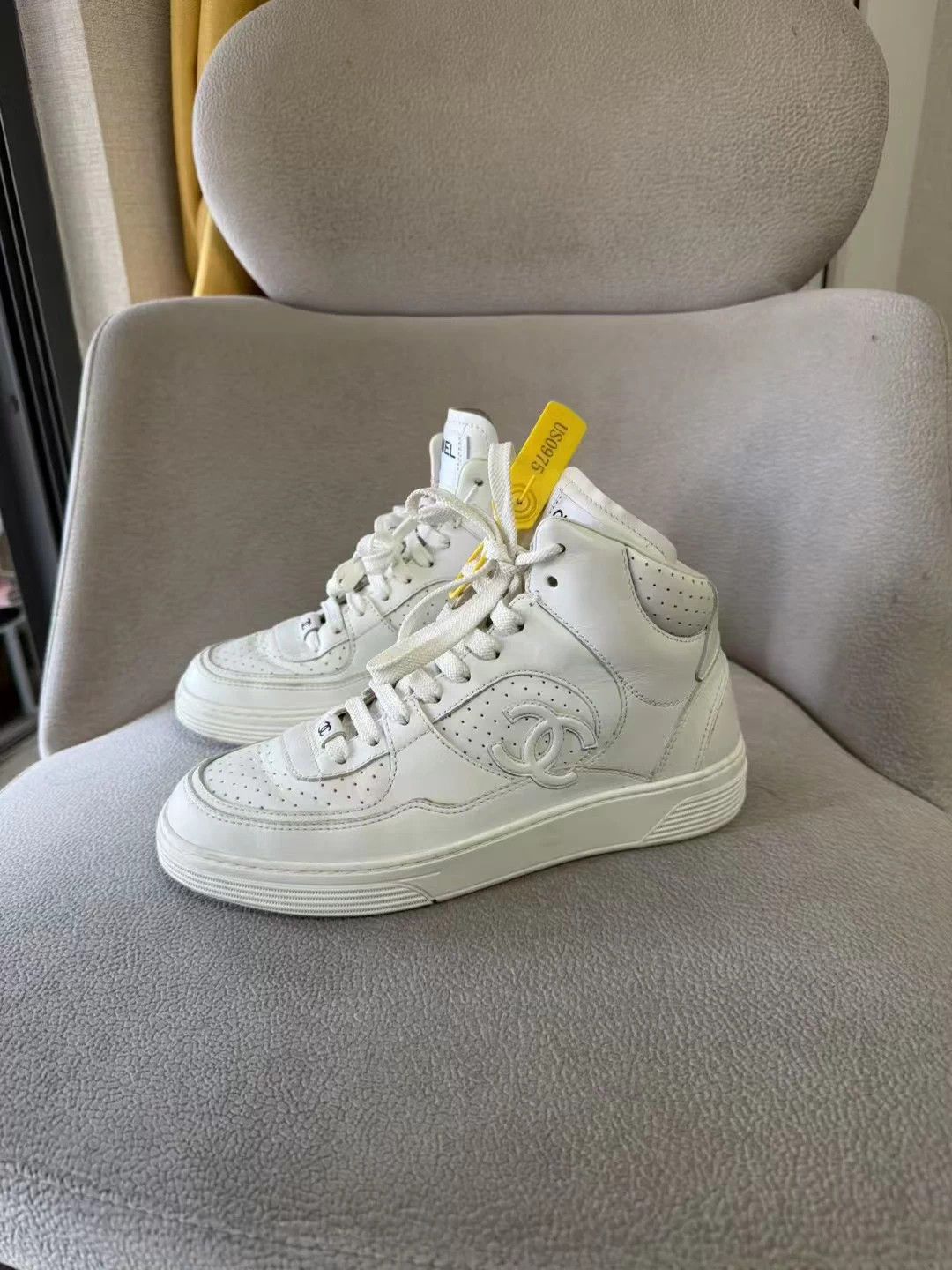 Chanel high-top sneaker white 36 99 new