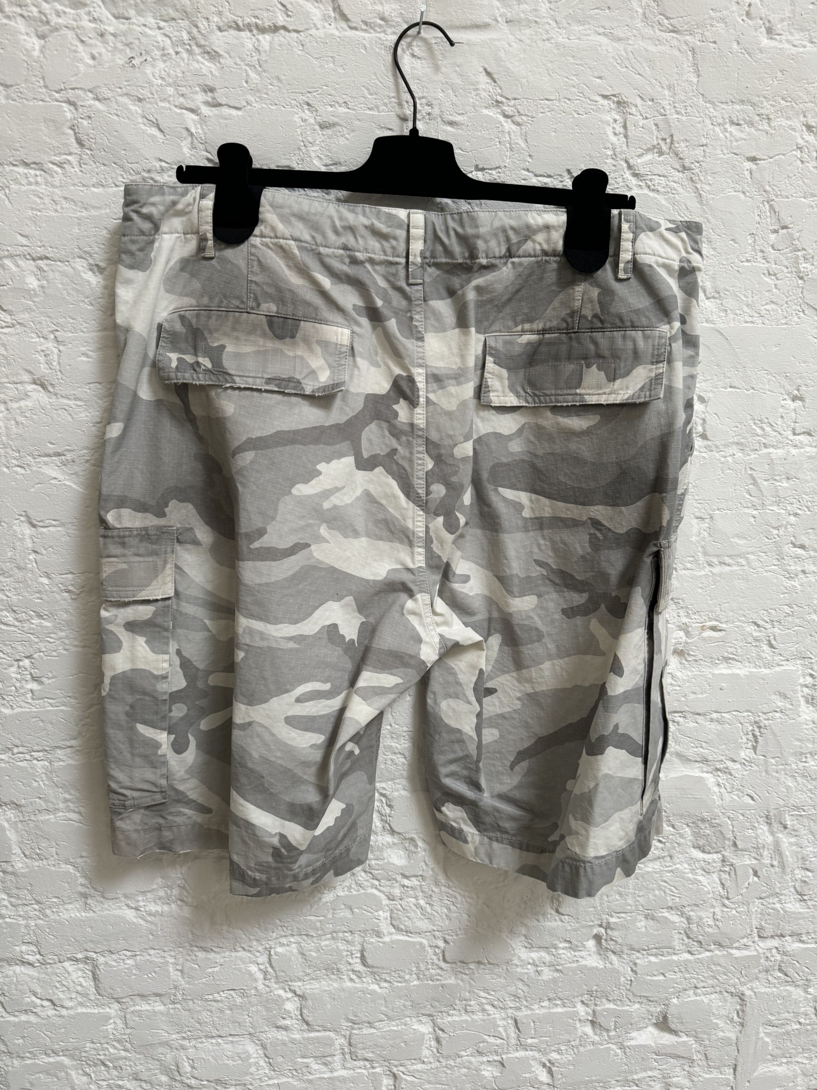 Balenciaga 2000$ Balenciaga Men's Camo Cargo Shorts Light Grey Size US 36 / EU 52 - 5 Thumbnail
