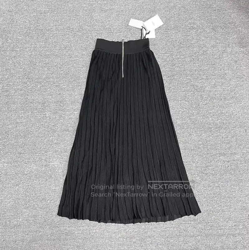 Balmain Balmain Black Cotton Pleated Skirt . Size 22" - 2 Thumbnail