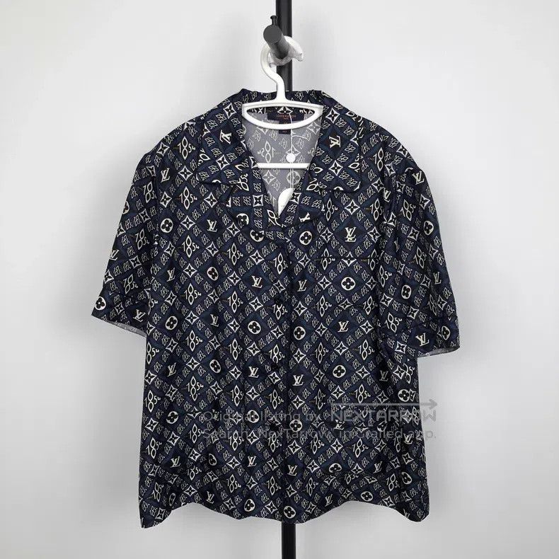 Louis Vuitton Louis Vuitton Silk short-sleeved shirt Size US S / EU 44-46 / 1 - 1 Thumbnail