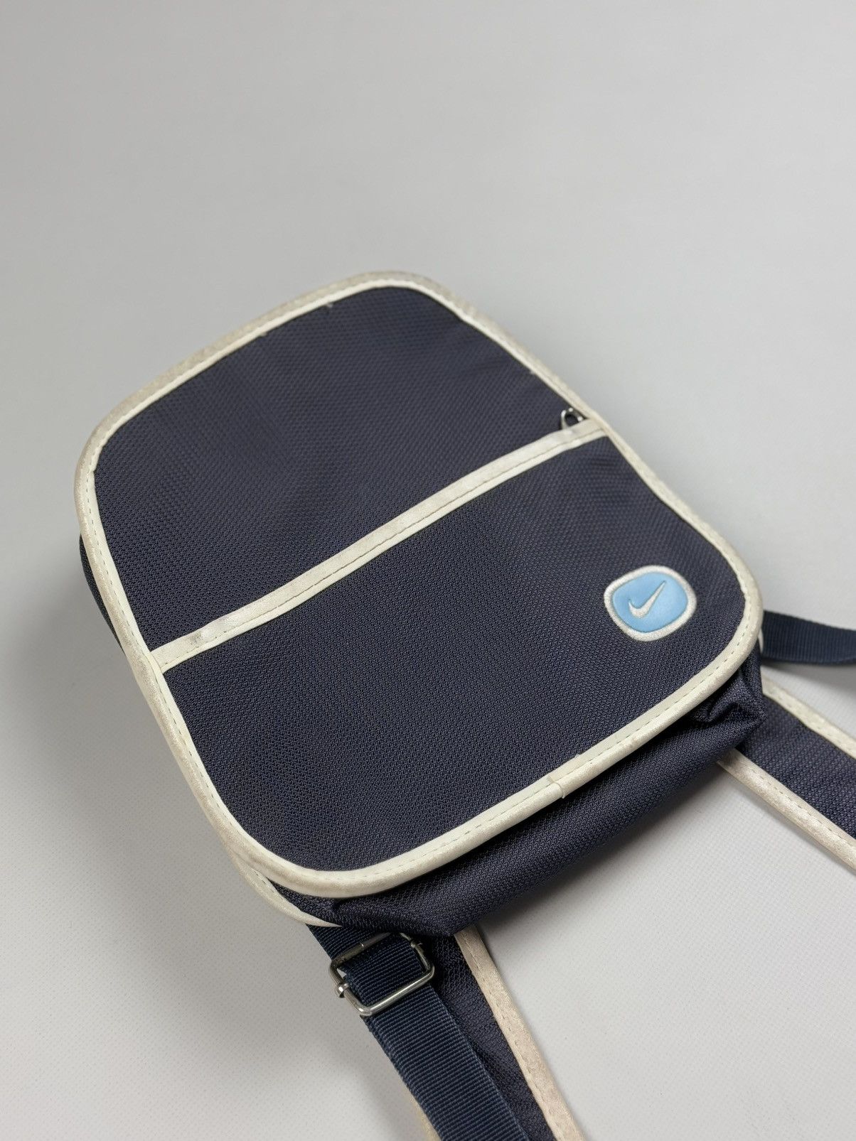 Nike Nike Vintage Y2K Nylon Small Backpack Rucksack Size ONE SIZE - 2 Thumbnail