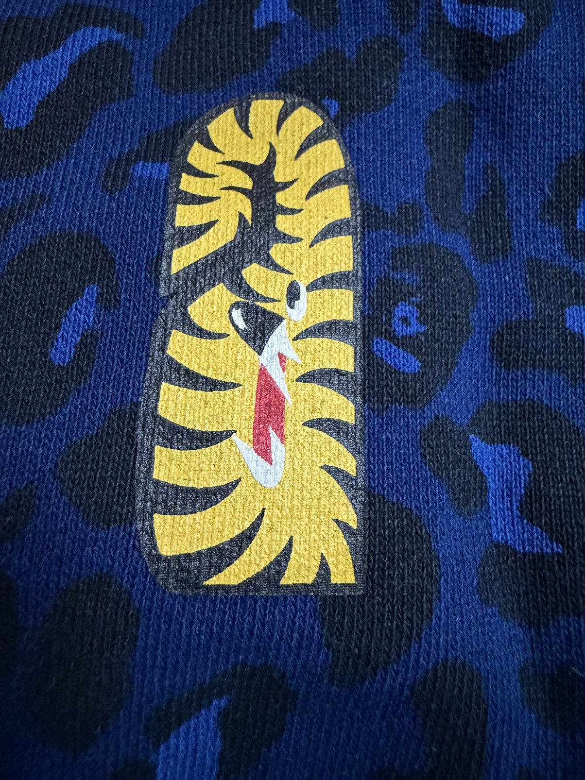 Bape A Bathing Ape Blue Cheetah Tiger Shark Full Zip Shark Hoodie Size US M / EU 48-50 / 2 - 7 Thumbnail