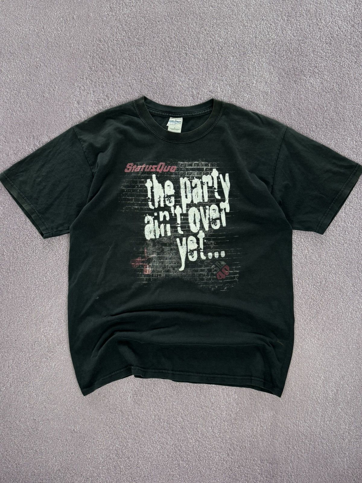 Band Tees Vintage Status Quo Tour Band Retro Faded Rock T-Shirt Size US L / EU 52-54 / 3 - 1 Thumbnail