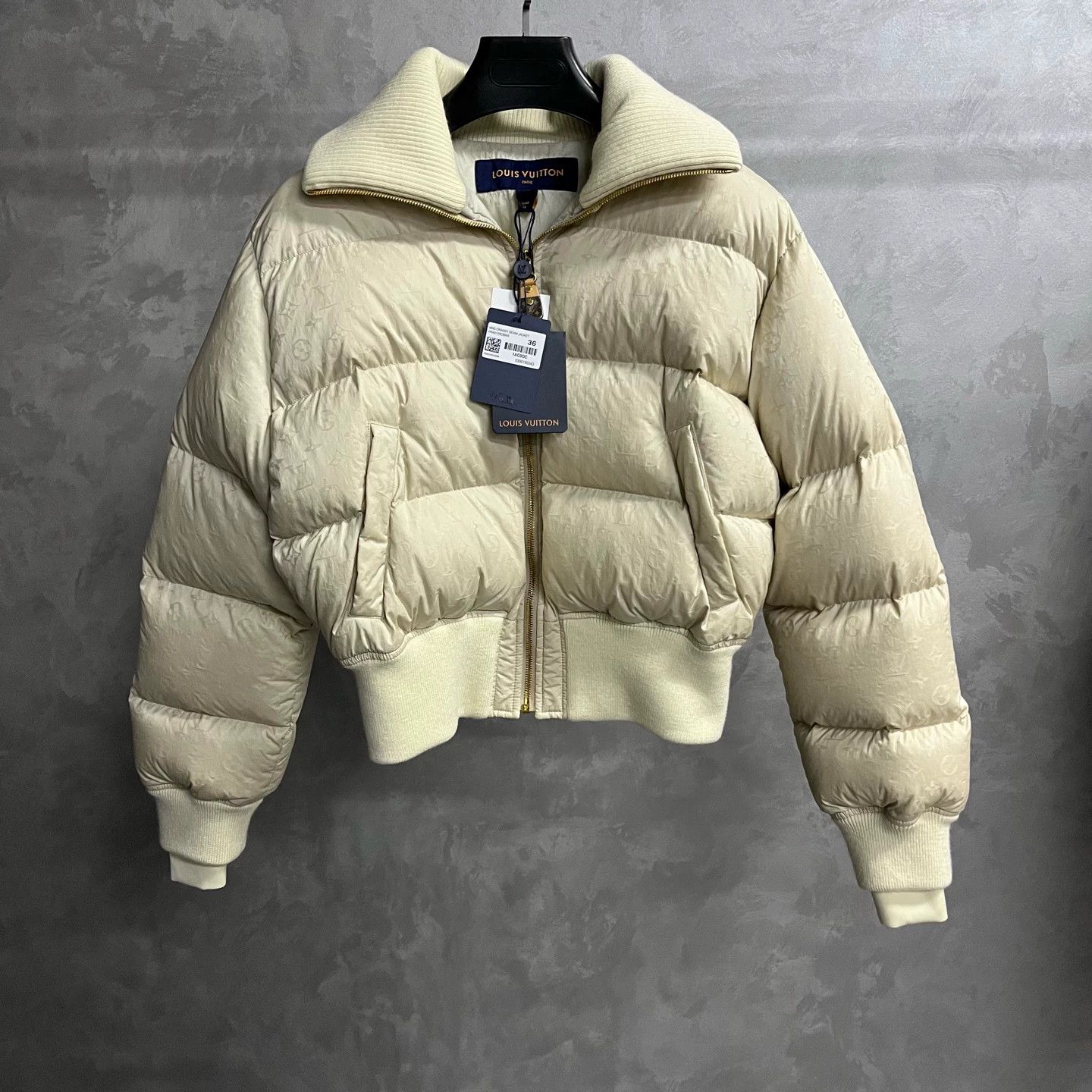 Louis Vuitton Off-white solid color lapel zip-up short long-sleeved jacket Size S / US 4 / IT 40 - 1 Thumbnail
